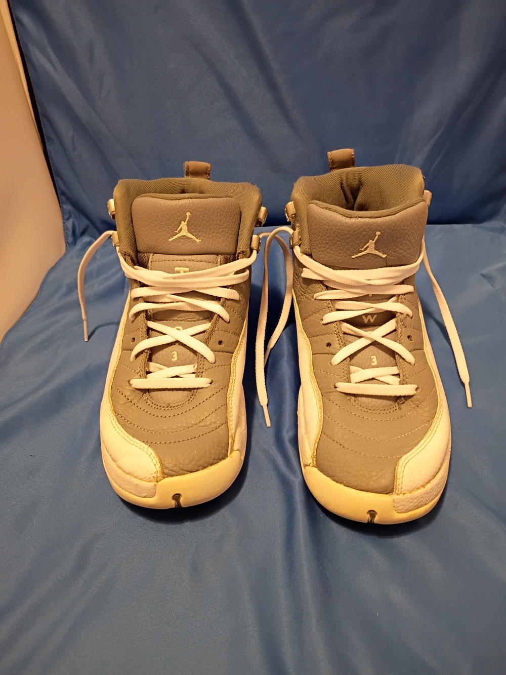 Jordan 12 Retro GS Grey White Leather Unisex Kids Athletic Shoes - Picture 3 of 8